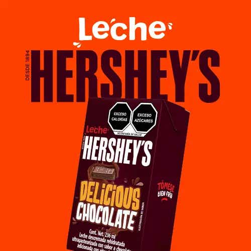 La marca Leche HERSHEY'S detrás de una Leche sabor a Chocolate de 236 mililitros.