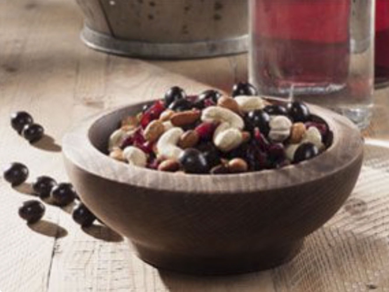 HERSHEY'S SPECIAL DARK Y NUECES DE LA INDIA